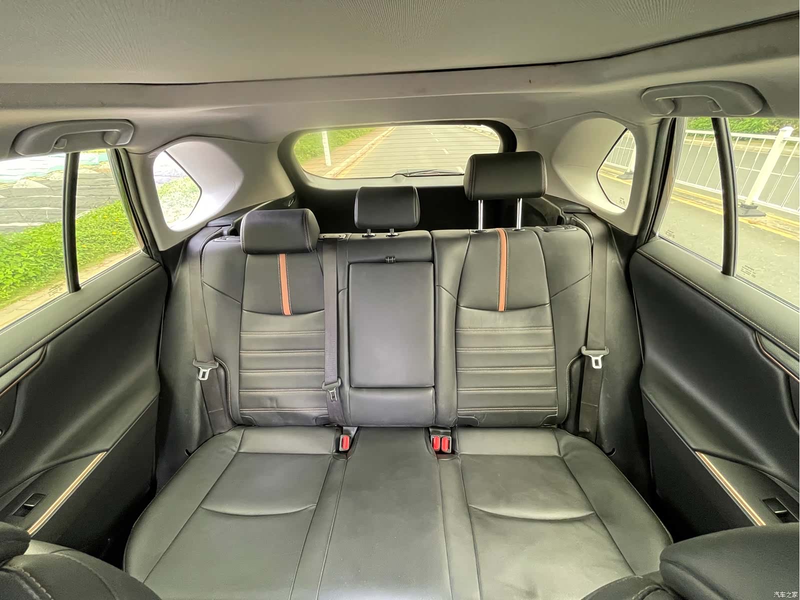 Toyota Wildlander, 2024 26