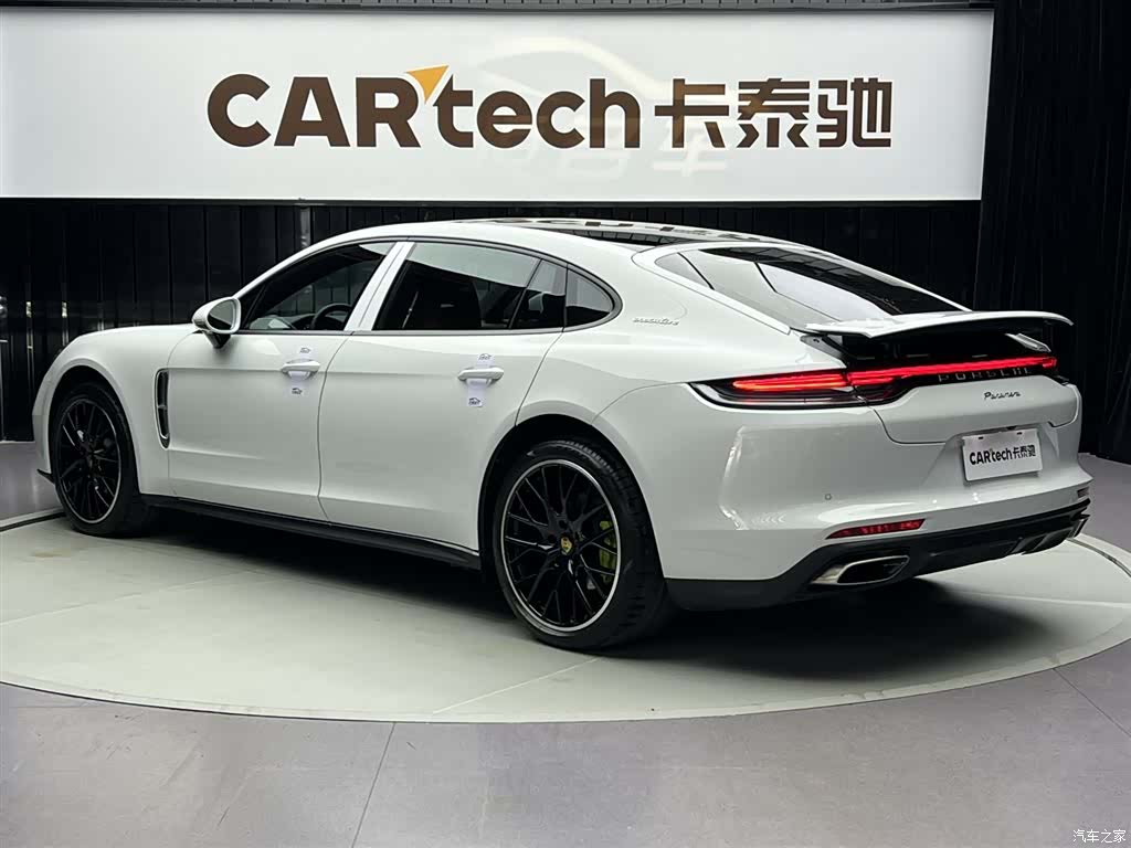 Porsche Panamera, 2023 7