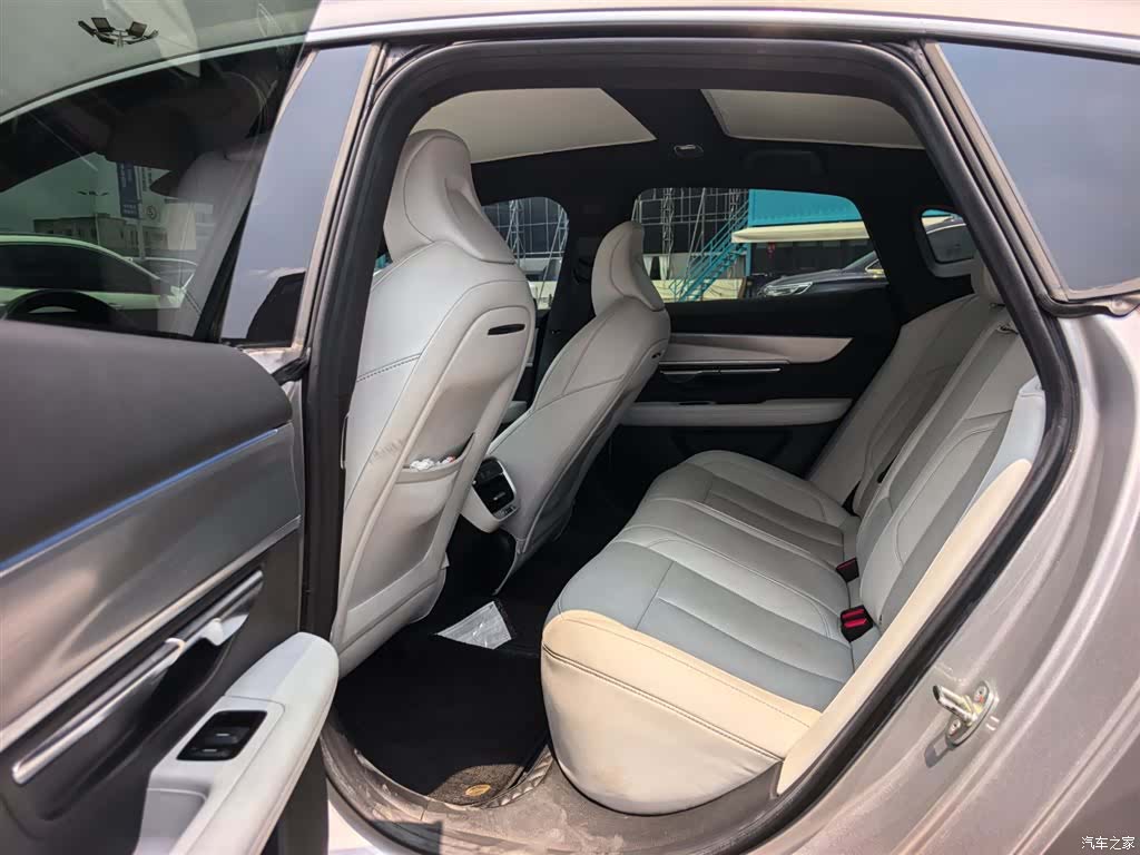 Xpeng P7, 2023 11