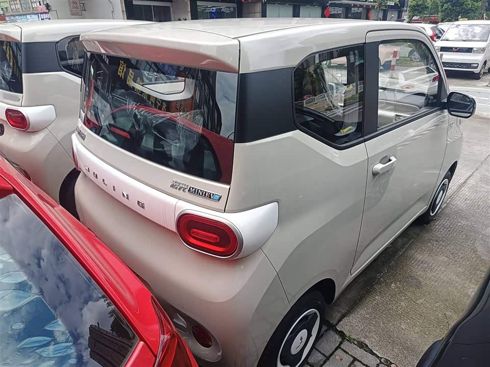 Wuling Hongguang MINIEV Wuling Hongguang MINIEV
