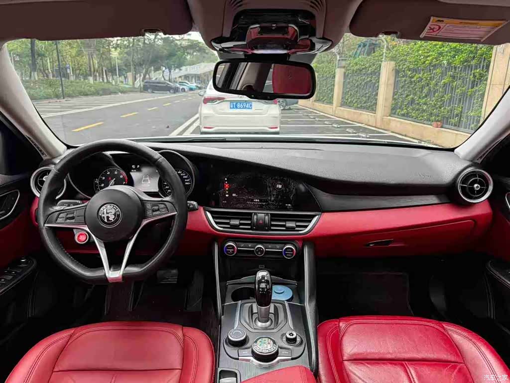 Alfa Romeo Giulia, 2017 7
