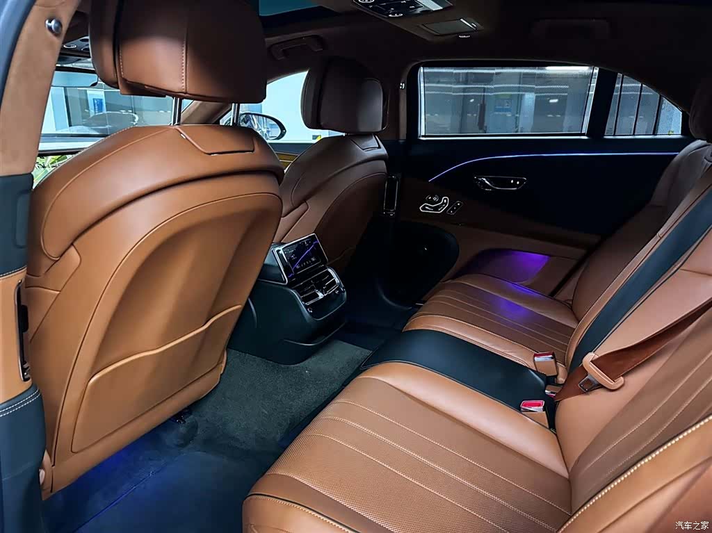 Bentley Flying Spur, 2020 11