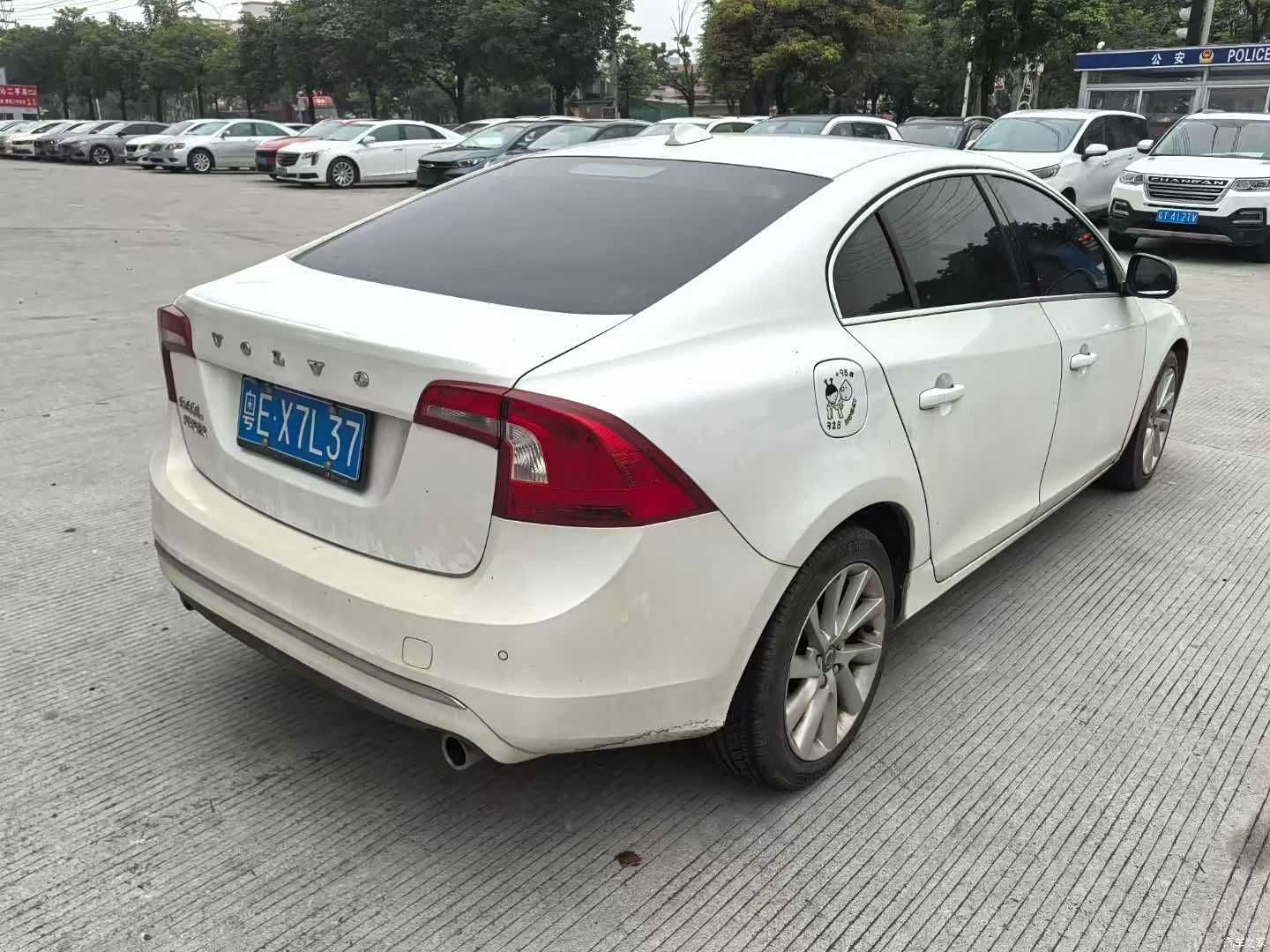 Volvo S60, 2015 3