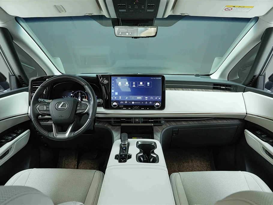 Lexus LM Lexus LM