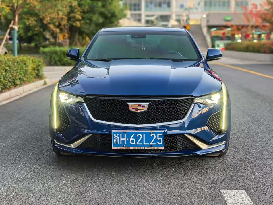 Cadillac CT4