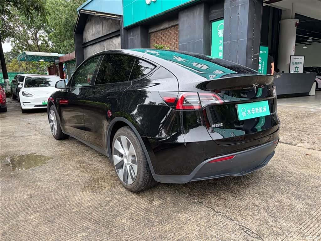 Tesla Model Y, 2022 6