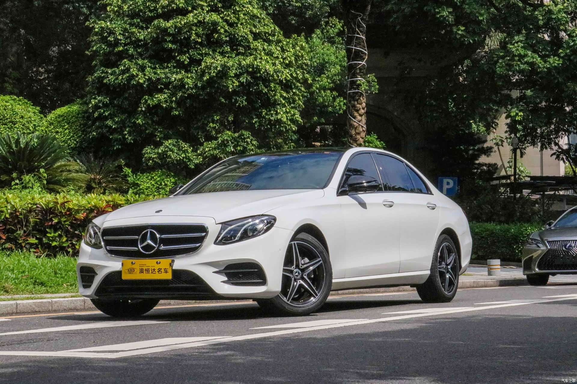 Mercedes-Benz E-Class, 2019 1