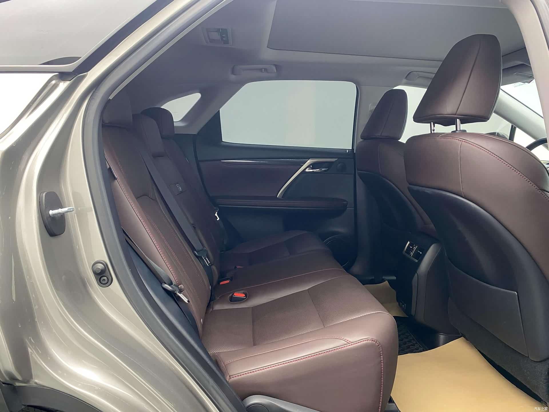Lexus RX, 2020 19