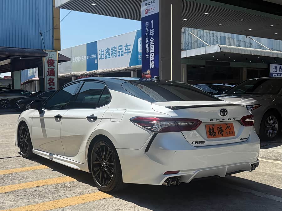 Toyota Camry 2023, фото 6