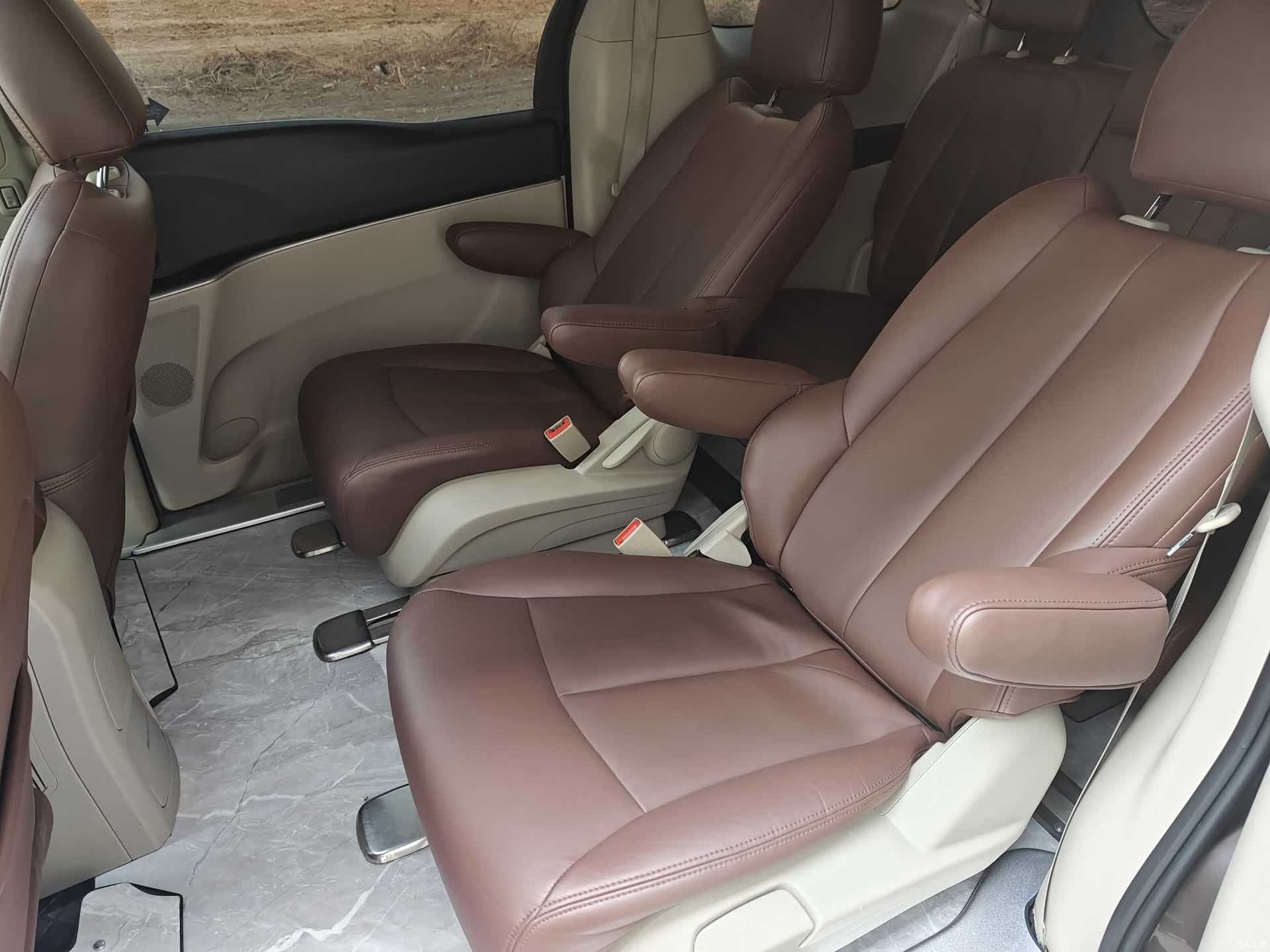 Buick GL8, 2015 6