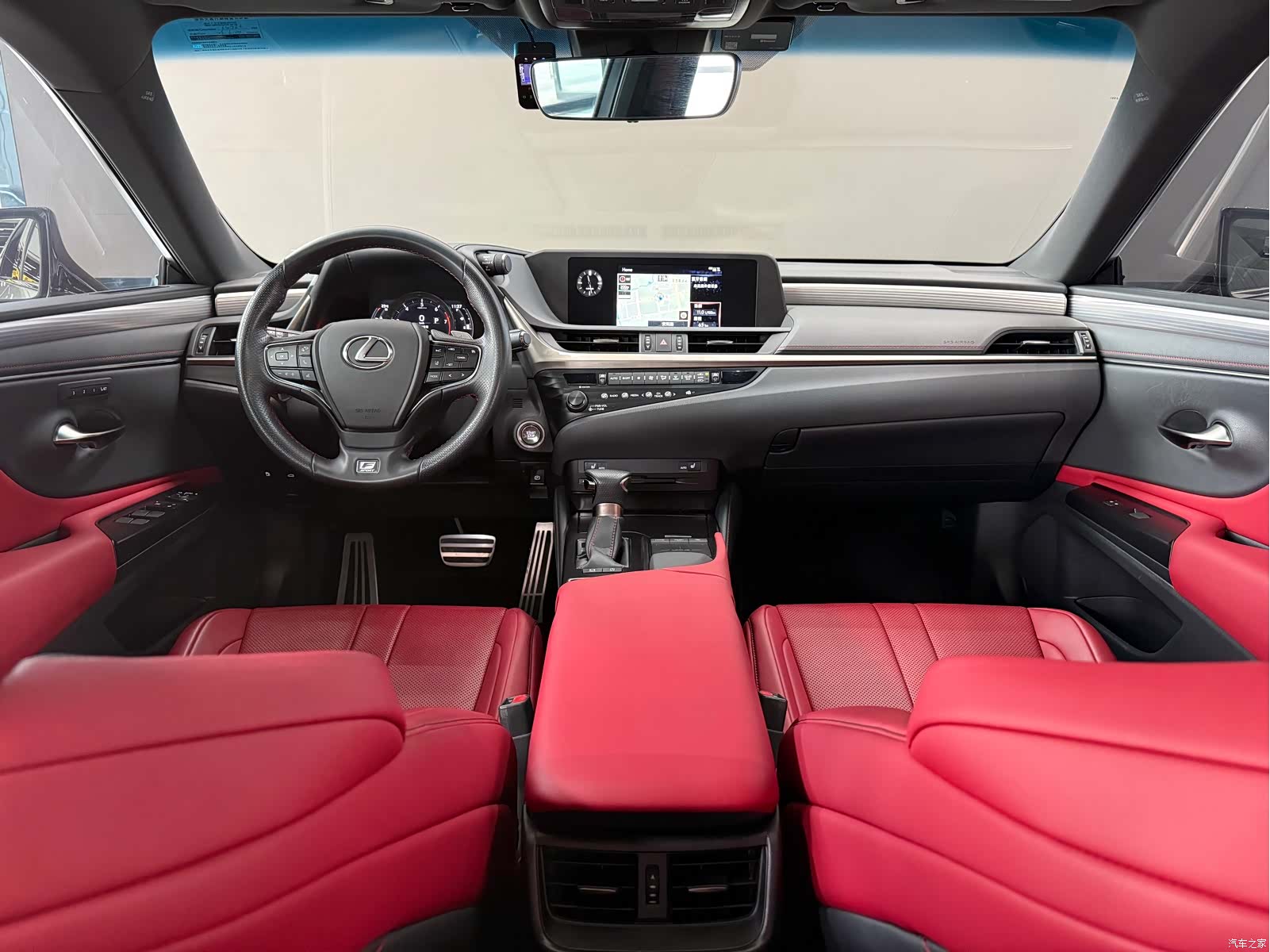 Lexus ES, 2020 13