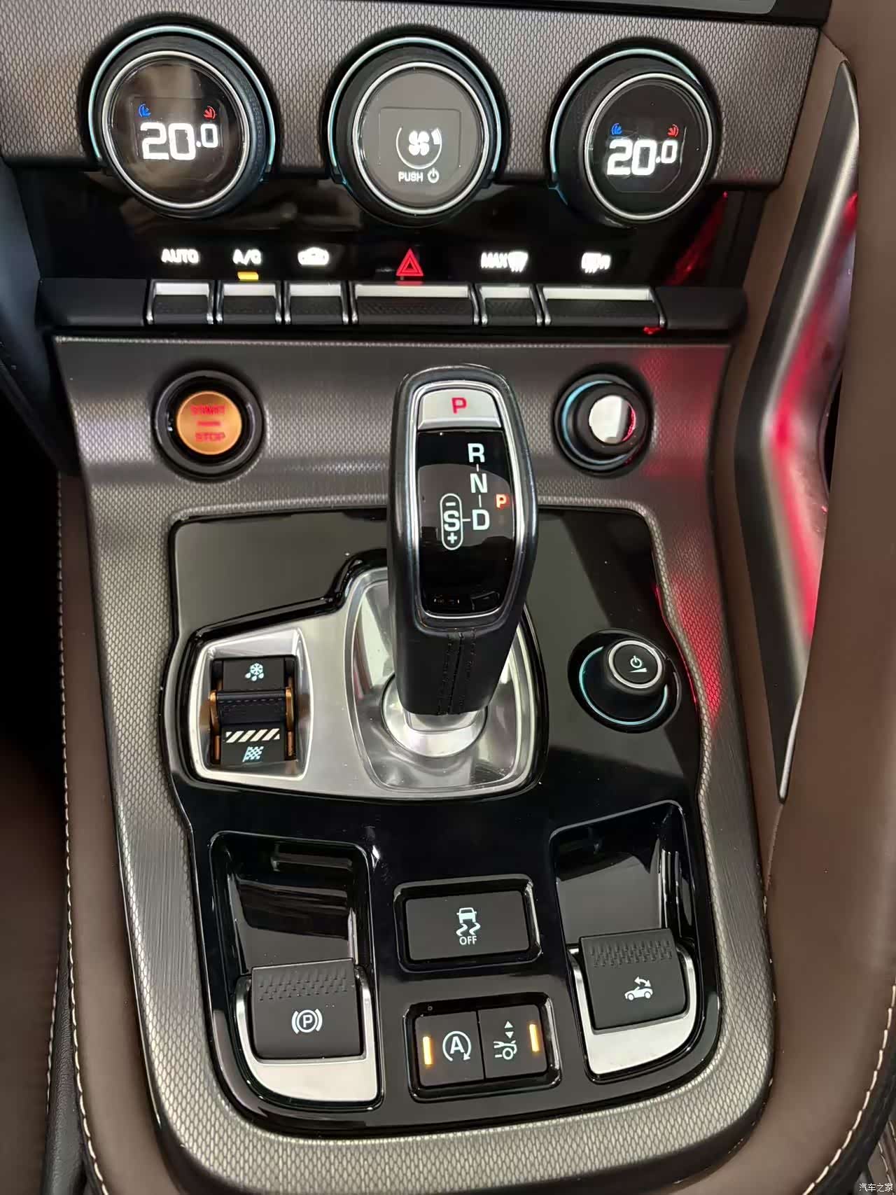 Jaguar F-TYPE, 2017 16