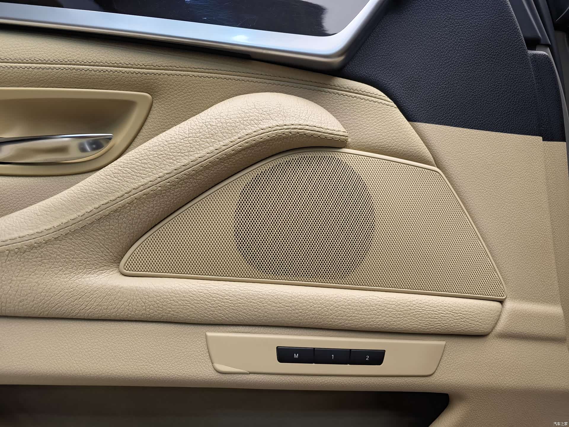 BMW 5 Series, 2013 11