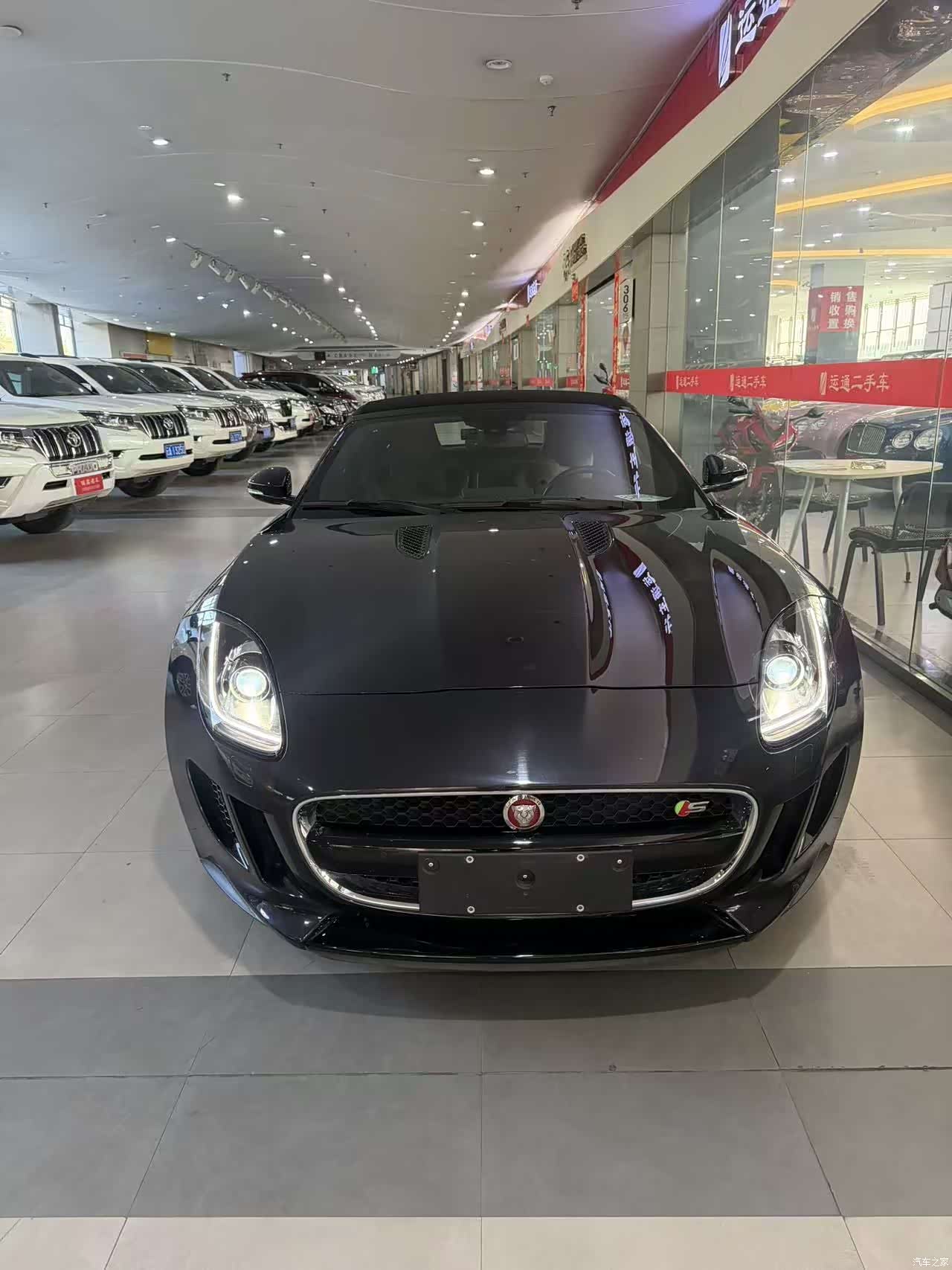 Jaguar F-TYPE, 2017 1