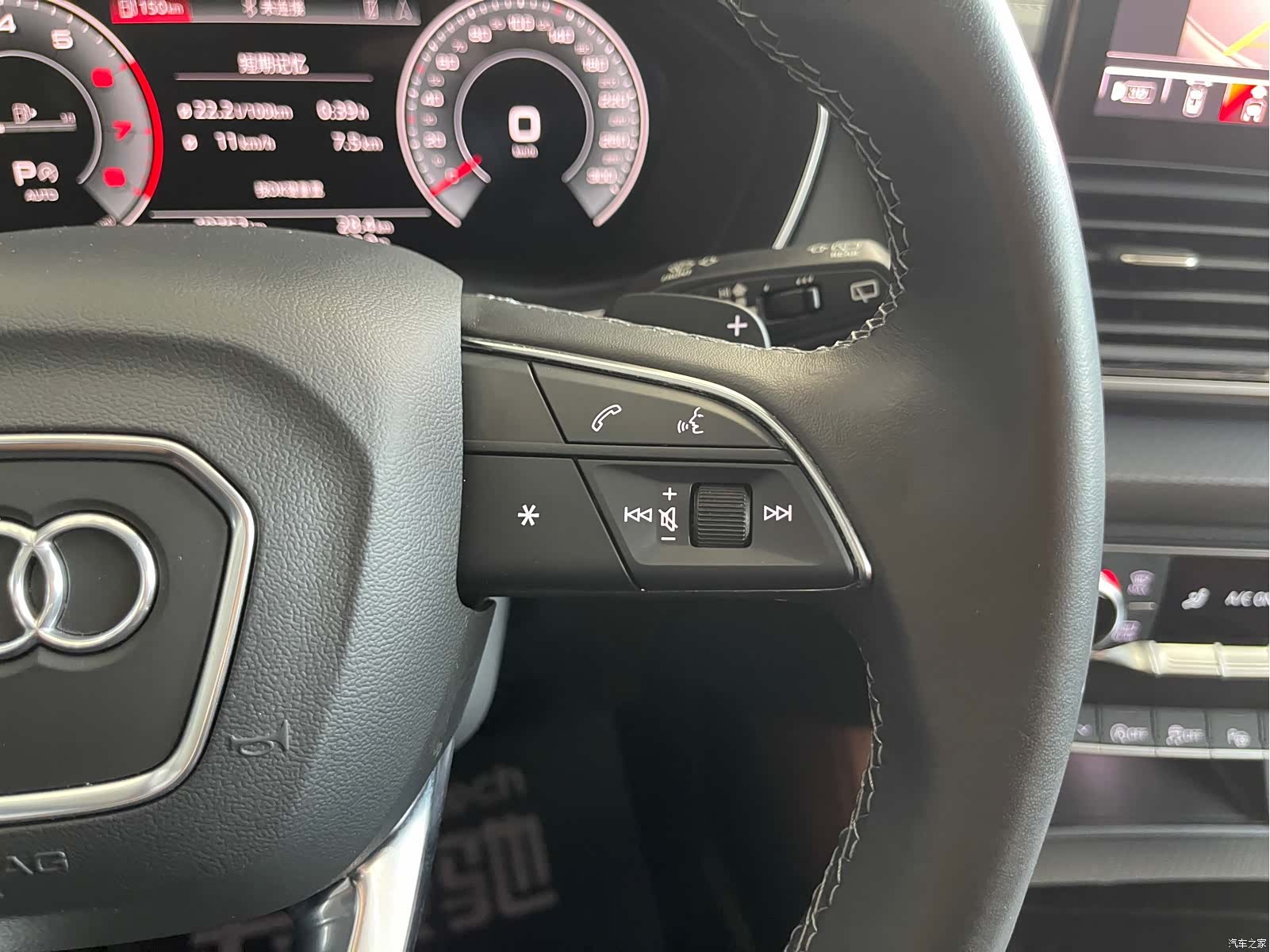 Audi Q5L, 2022 13