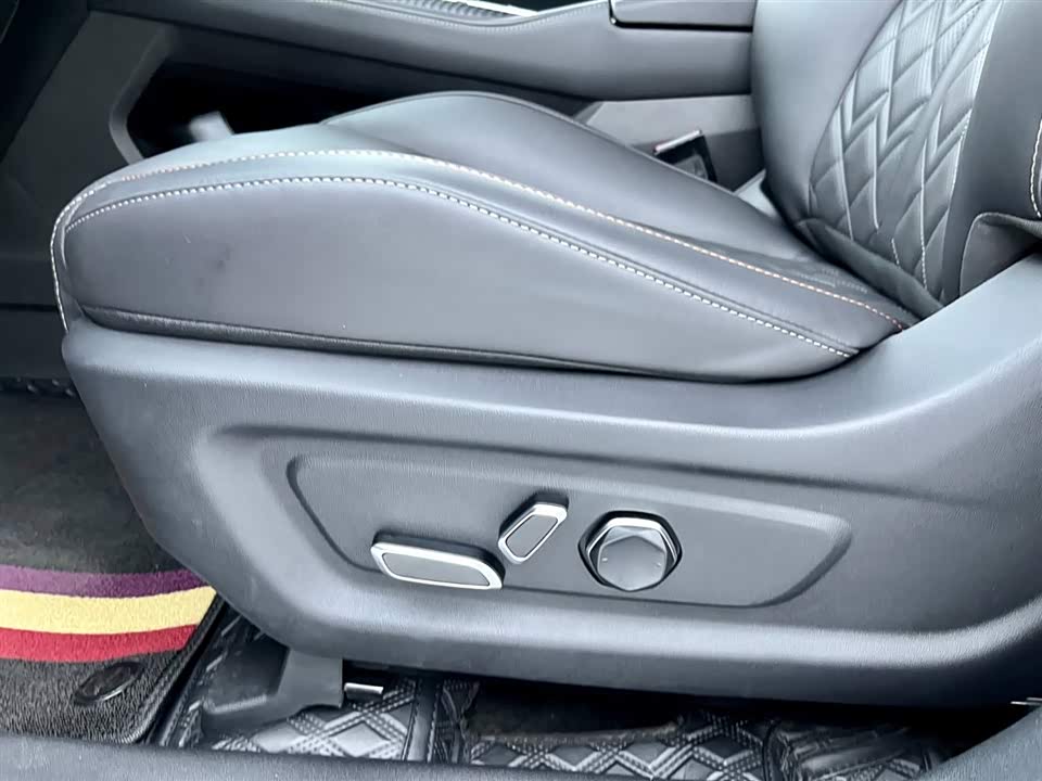 Changan UNI-K Smart iDD Changan UNI-K Smart iDD