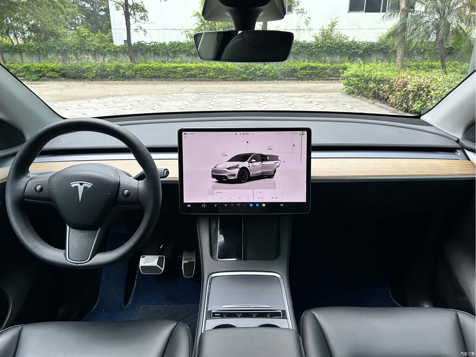 Tesla Model Y, 2022 10