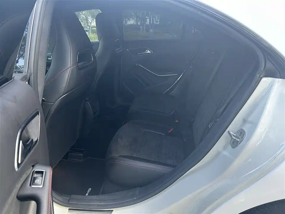 Mercedes-Benz CLA Mercedes-Benz CLA