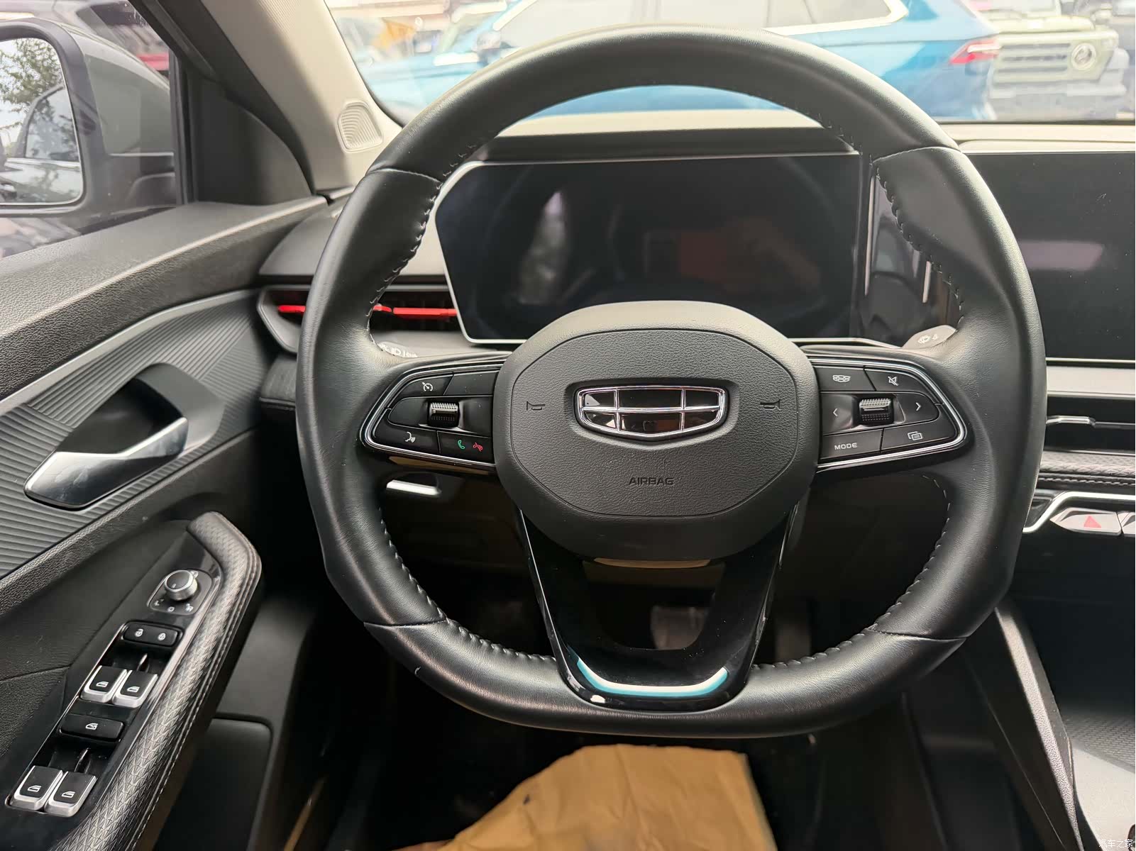 Geely Binray, 2022 12