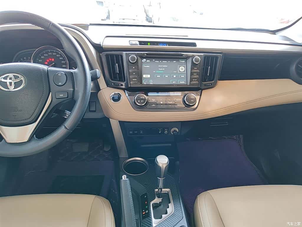 Toyota RAV4, 2014 13