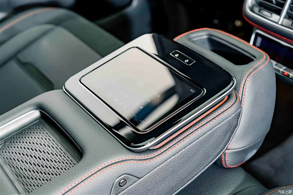 Mercedes-Benz GLE, 2025 24