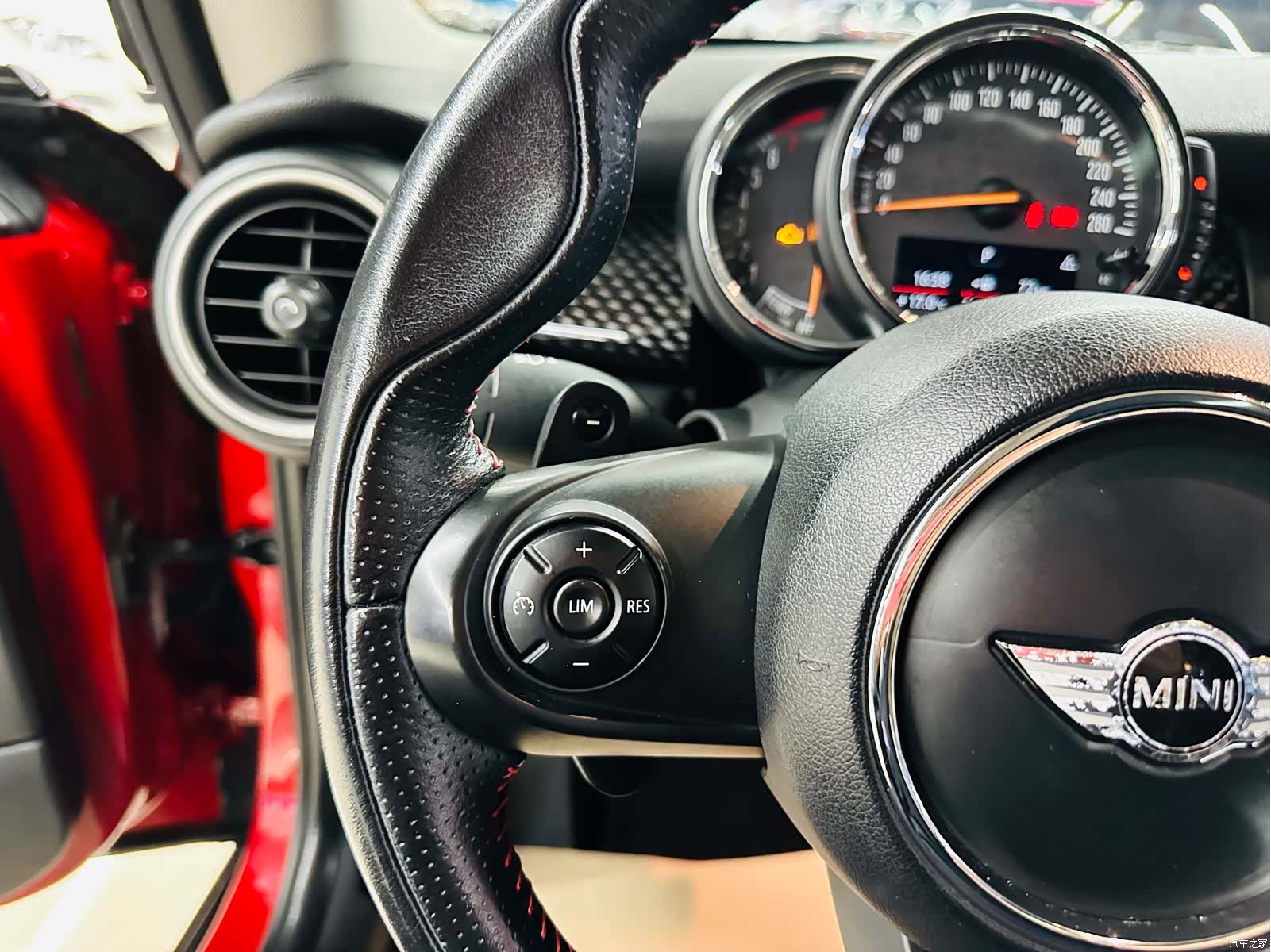 Mini Cooper, 2015 38