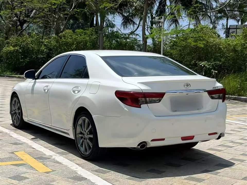 Toyota Reiz Toyota Reiz