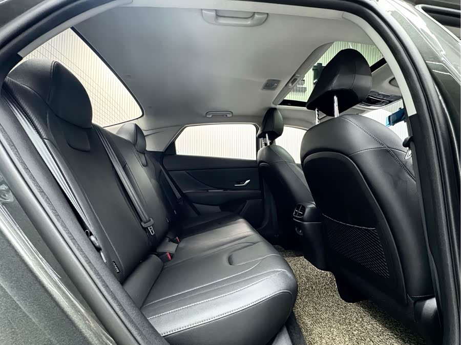 Hyundai Elantra 2024, фото 12