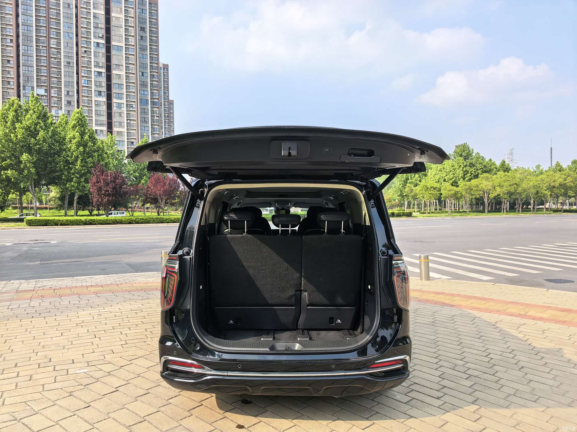 Hongqi HQ9, 2023 31