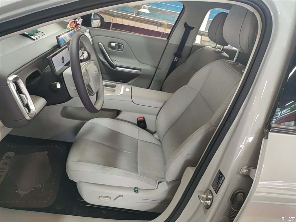 Leapmotor B01, 2025 15