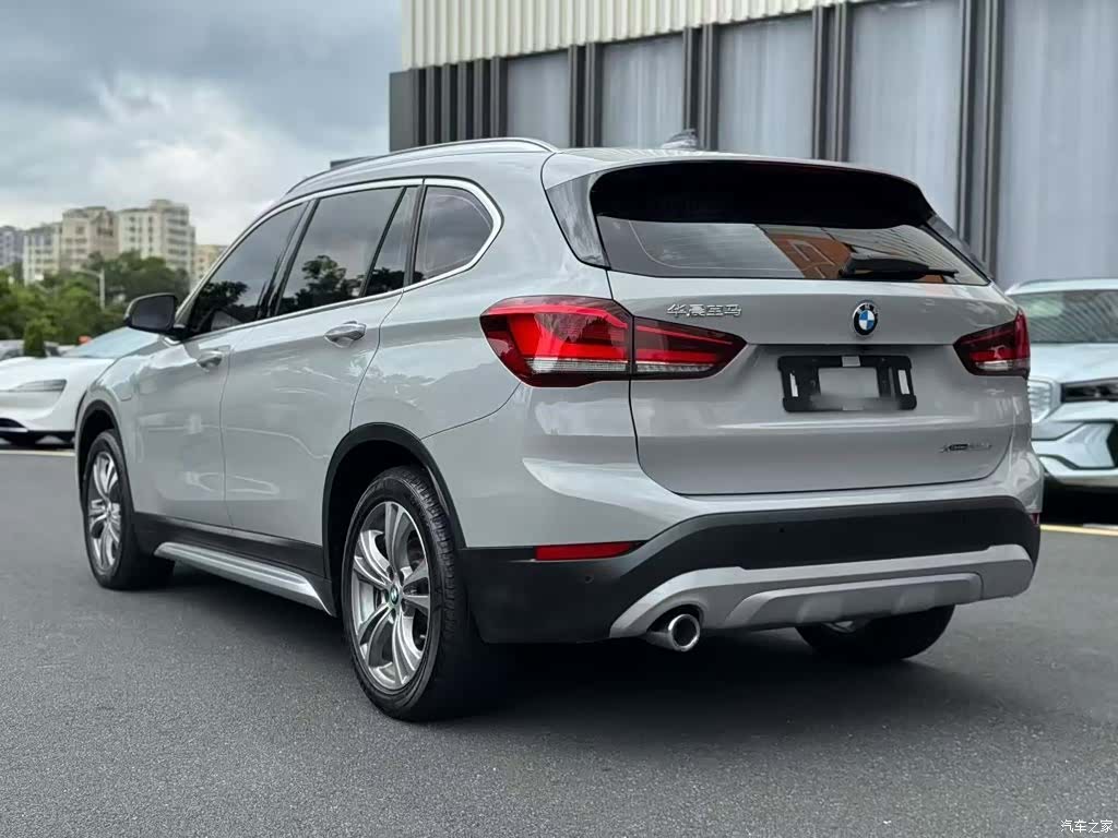 BMW X1, 2021 все фото
