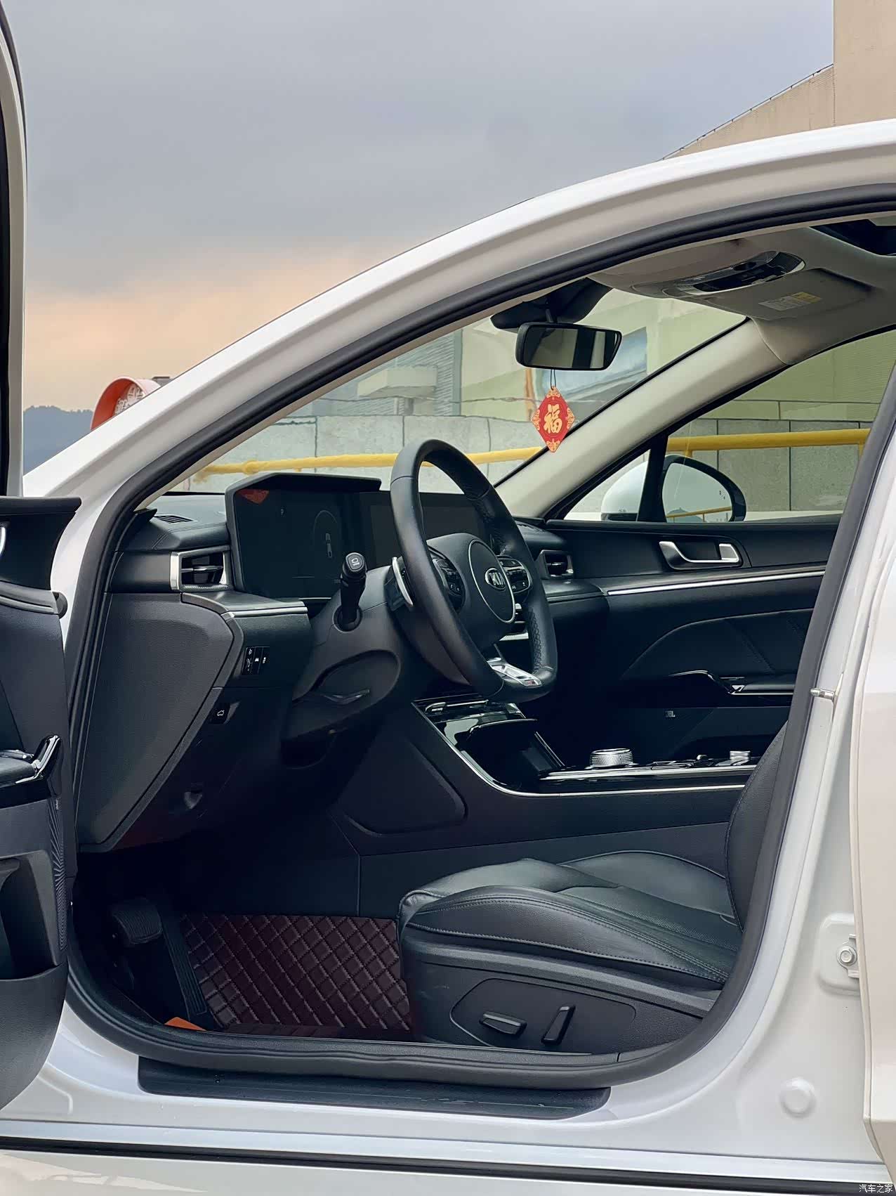 Kia K5, 2022 4