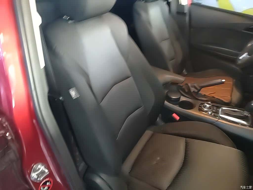 Mazda Mazda3, 2015 25