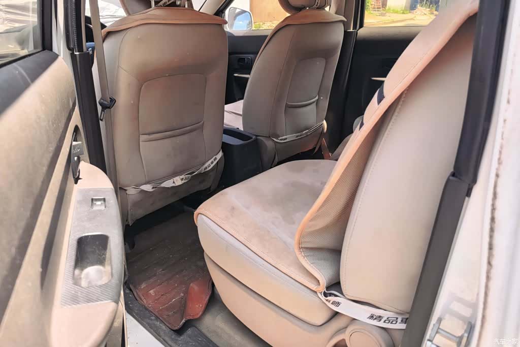 Wuling Hongguang, 2016 11
