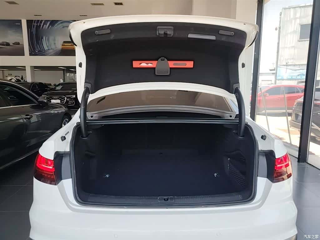 Audi A4L, 2020 19