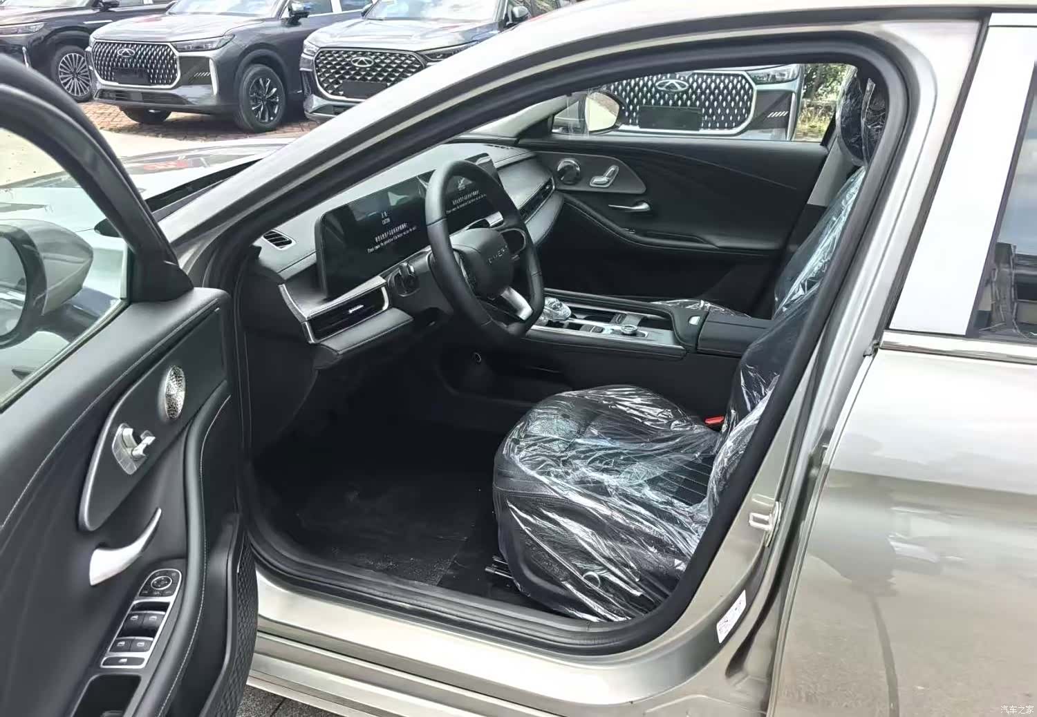 Chery Arrizo 8, 2025 3