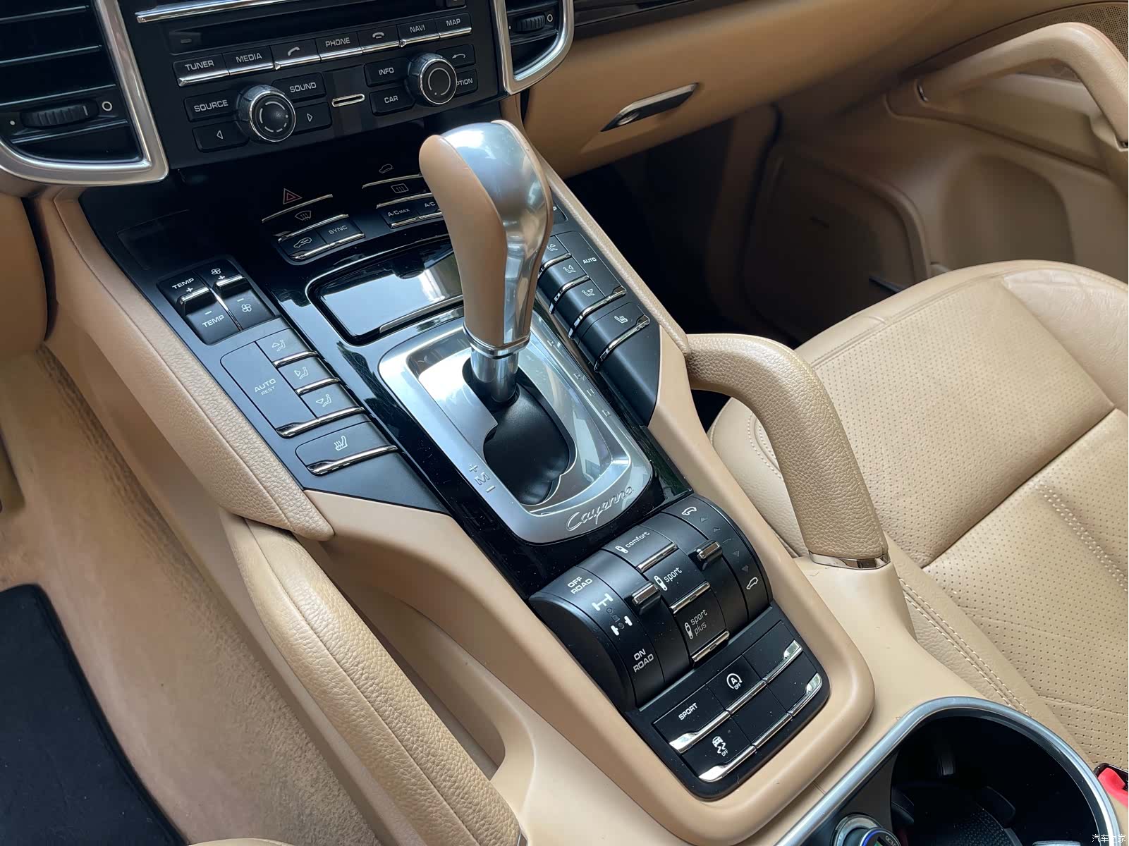 Porsche Cayenne, 2015 7