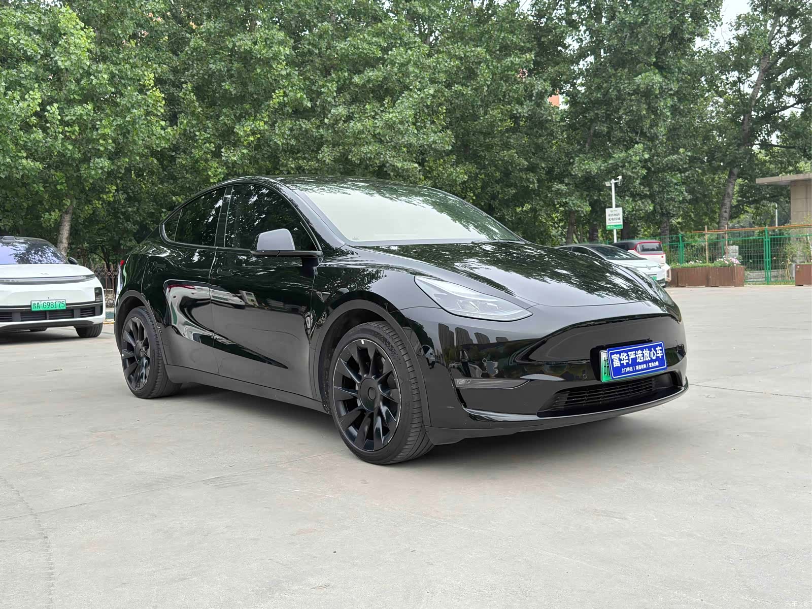 Tesla Model Y, 2022 3