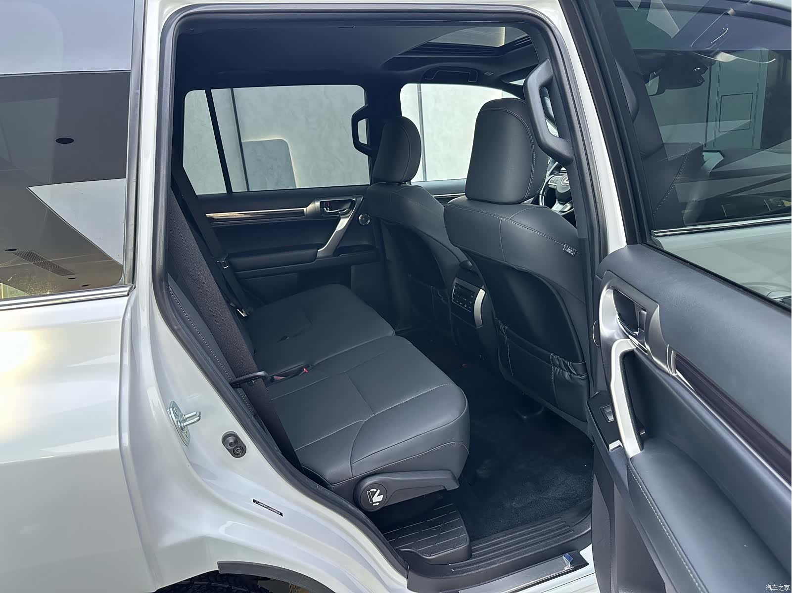 Lexus GX, 2022 11