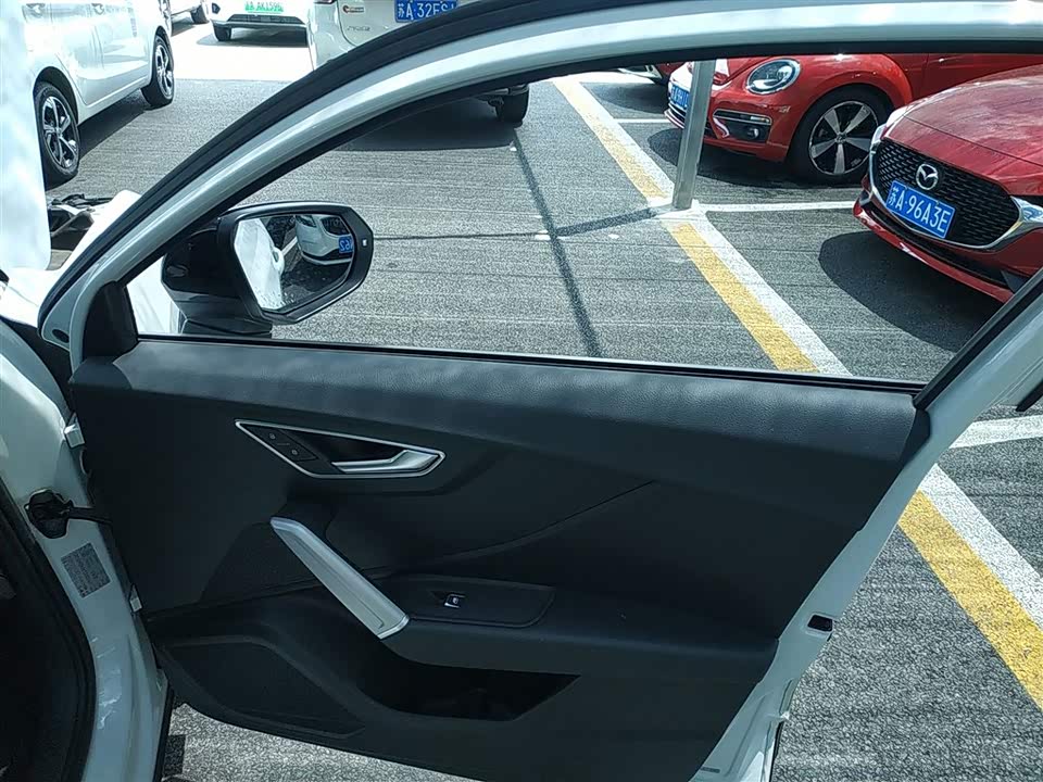 Audi Q2L Audi Q2L