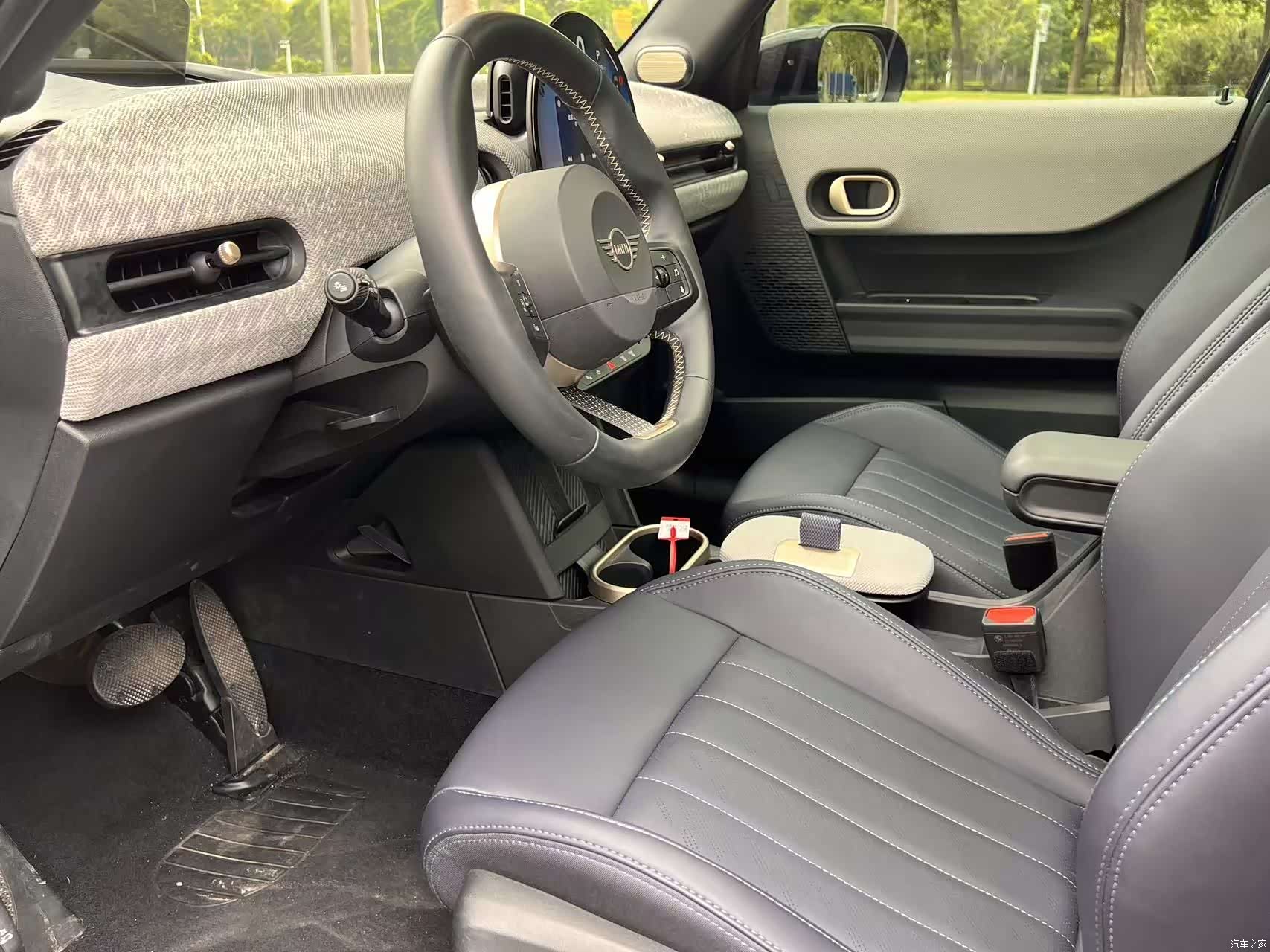 Mini Cooper, 2024 11