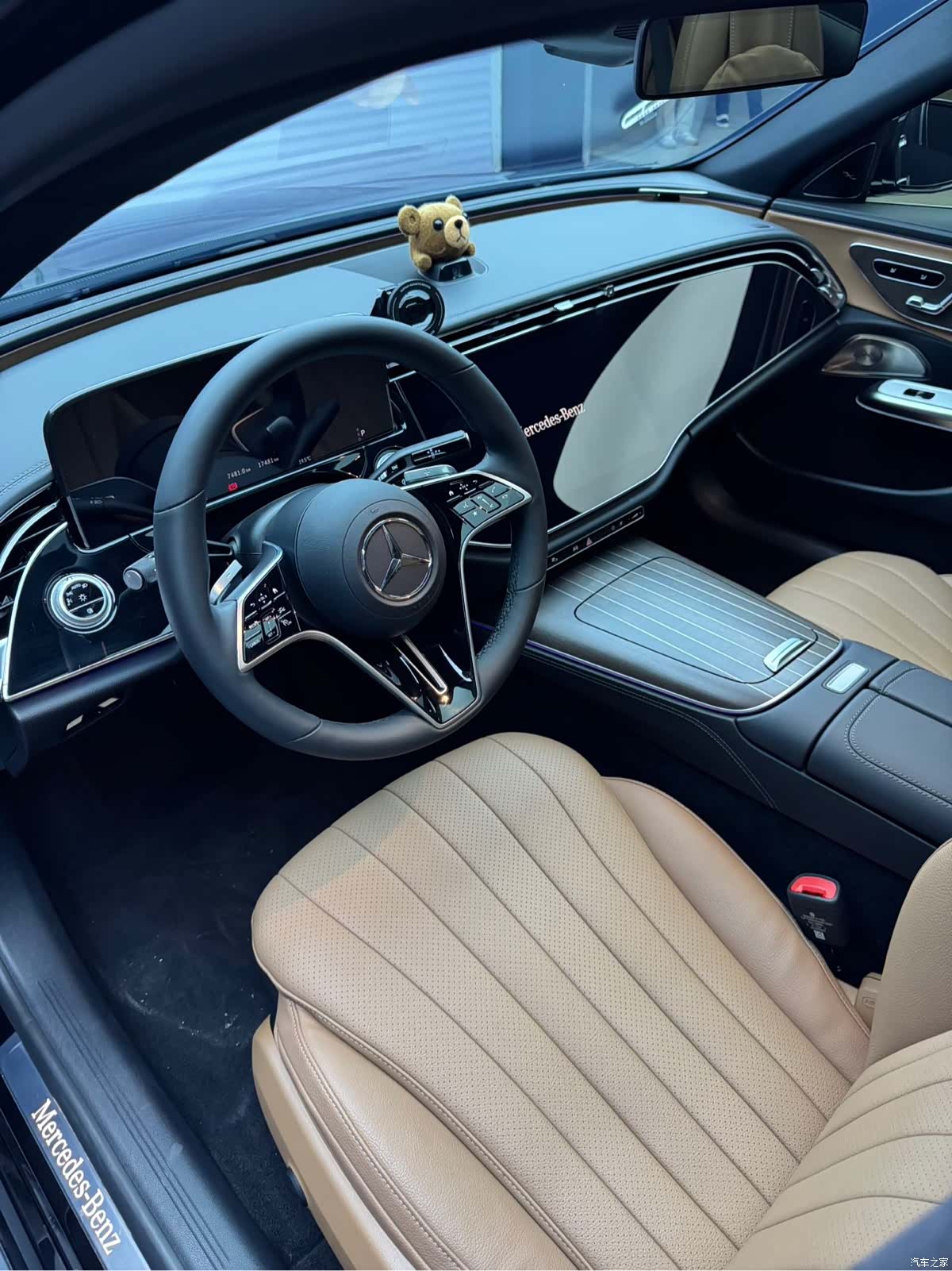 Mercedes-Benz E-Class, 2025 8