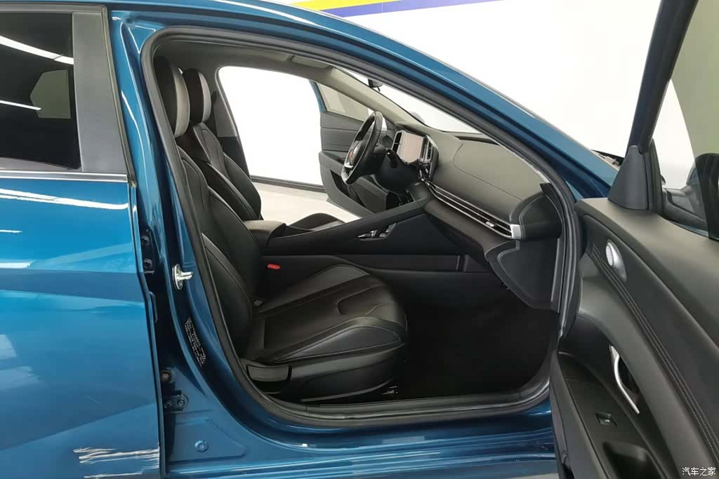 Hyundai Elantra, 2020 8