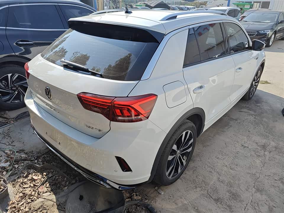 Volkswagen T-ROC exploring Songs