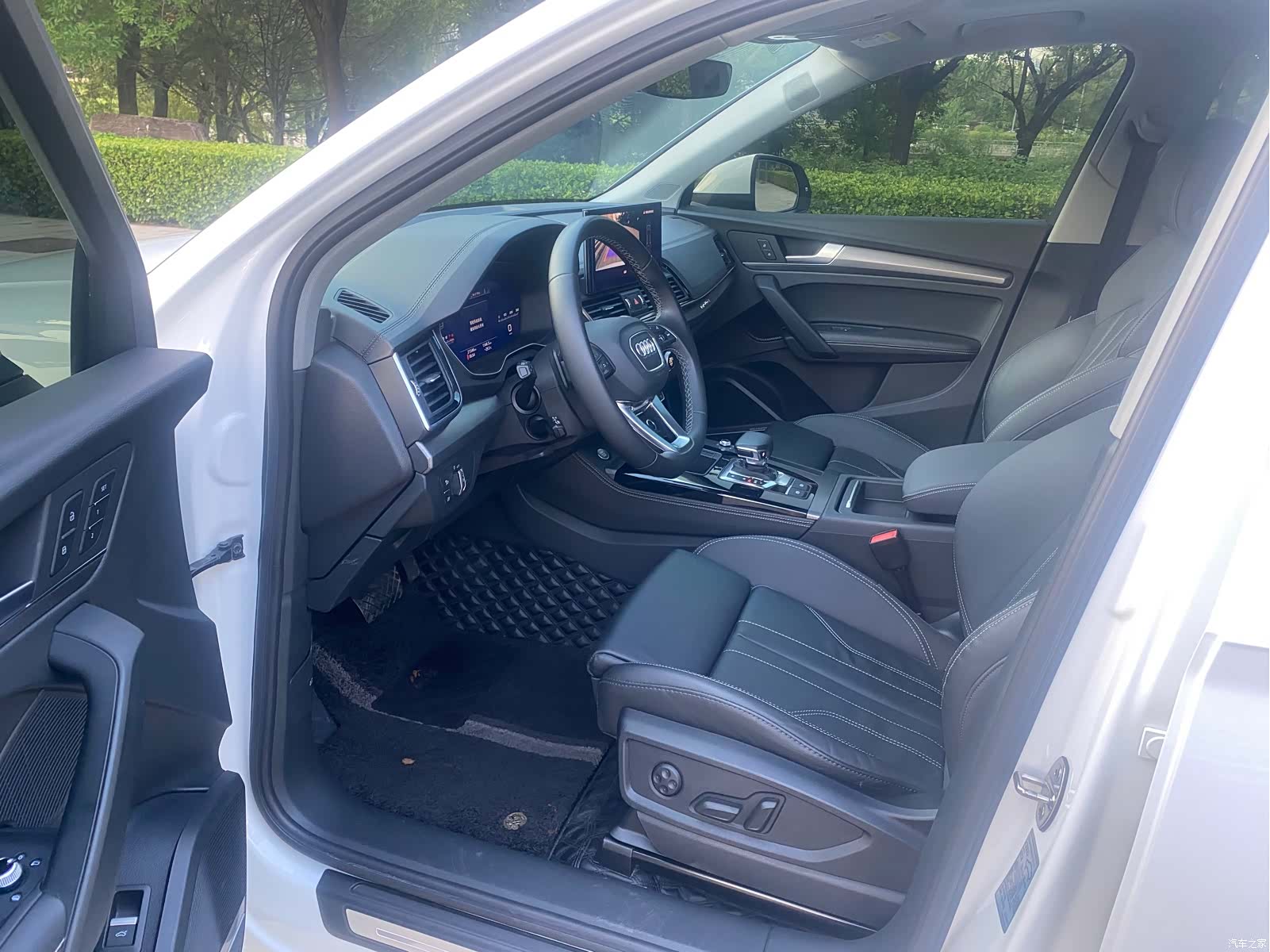 Audi Q5L, 2023 все фото