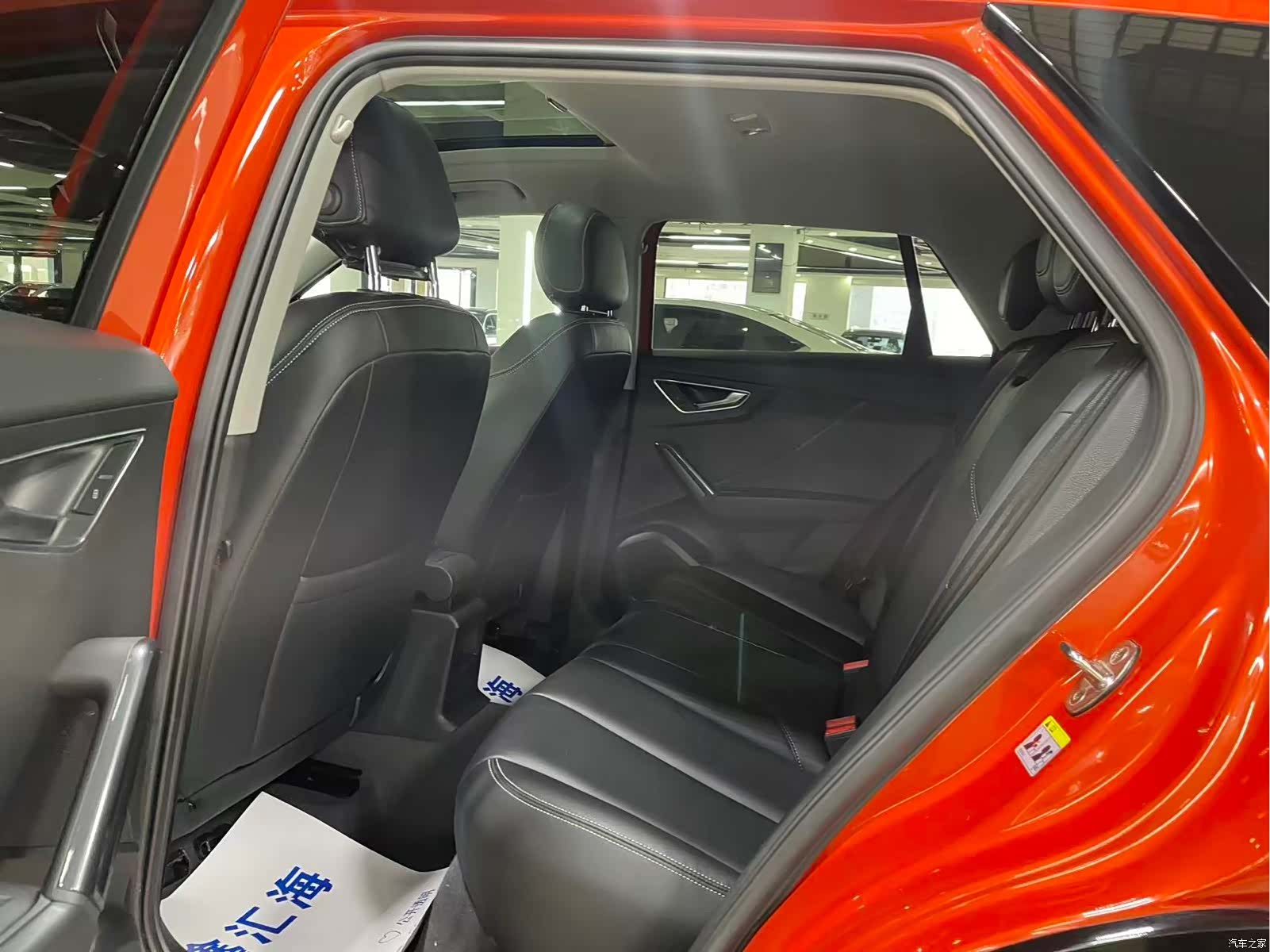 Audi Q2L, 2019 8