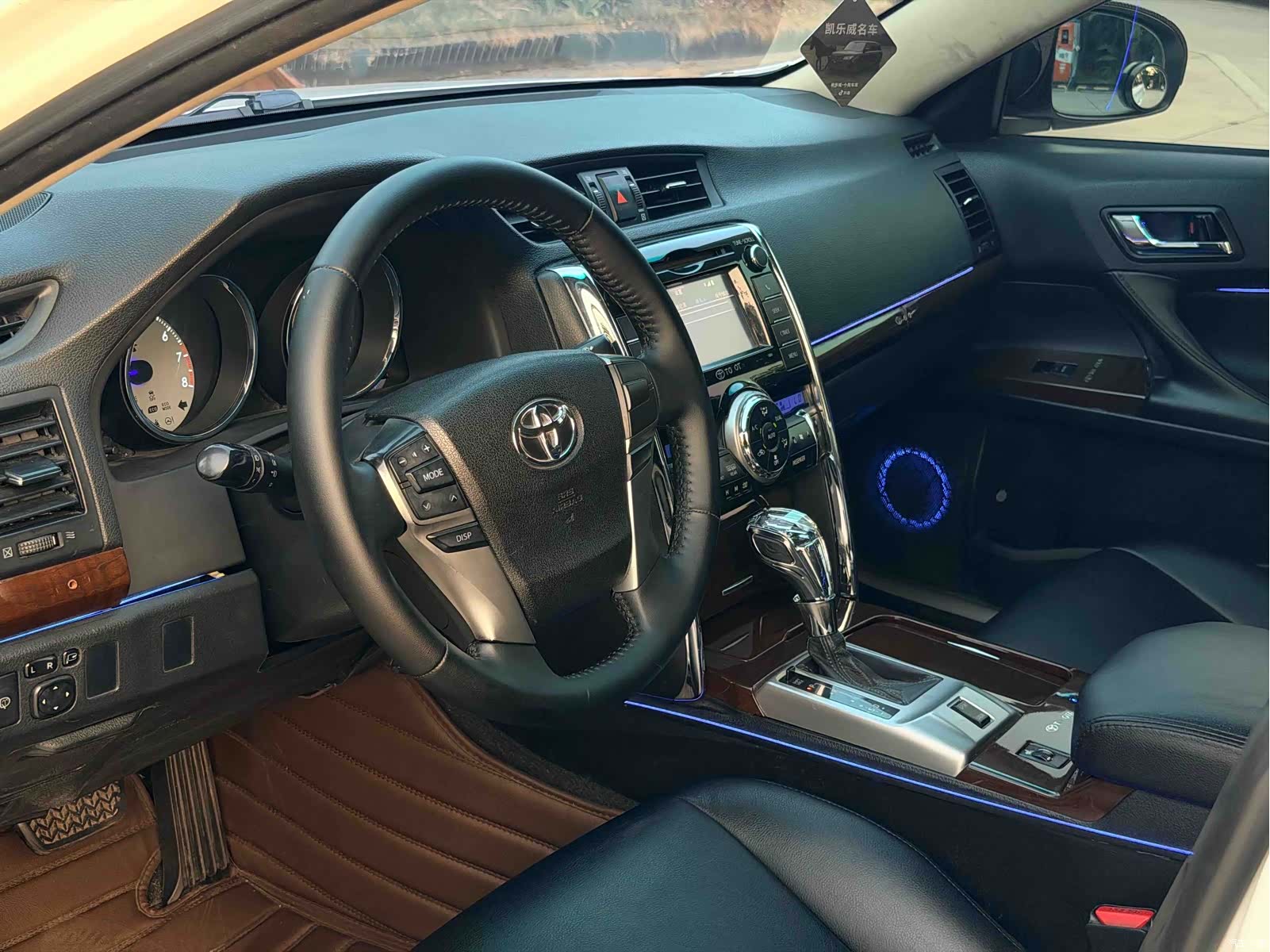 Toyota 2.5V, 2016 9