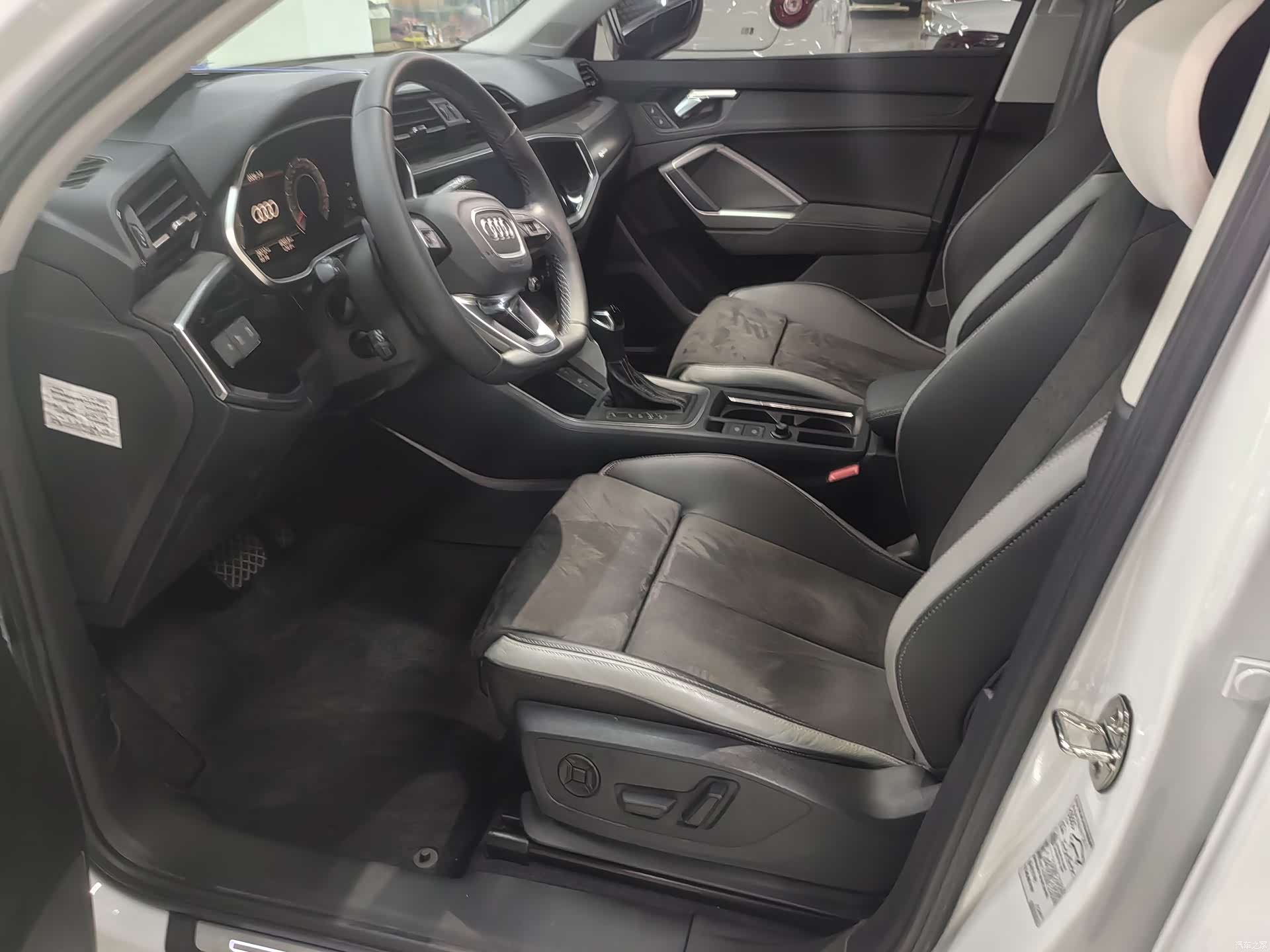Audi Q3, 2023 7