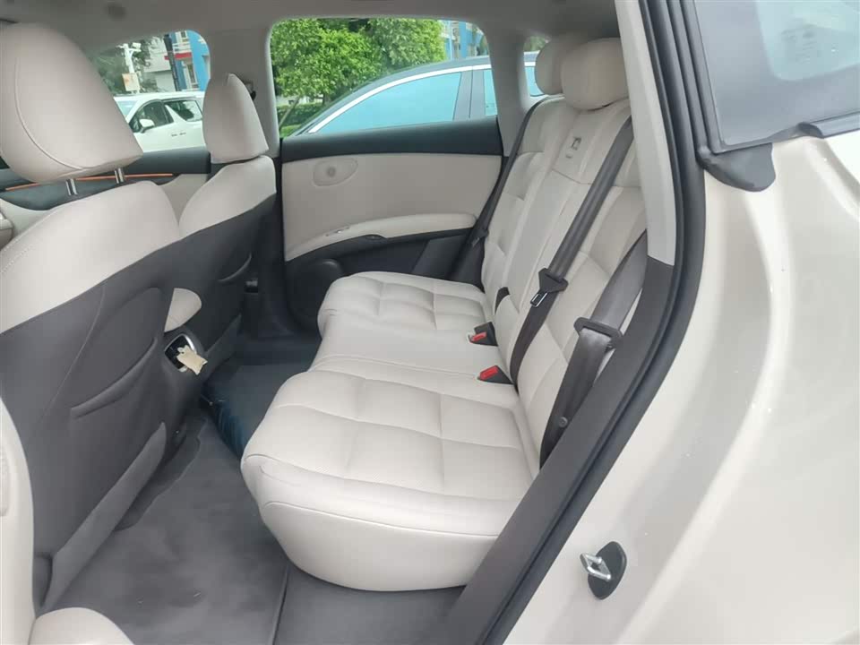 IM Motors Zhiji LS6 IM Motors Zhiji LS6