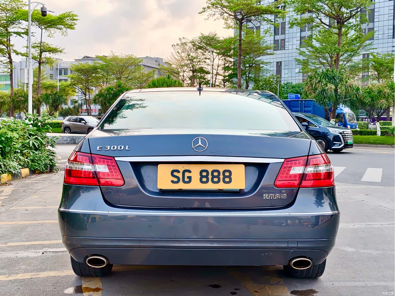 Mercedes-Benz E-Class, 2013 8